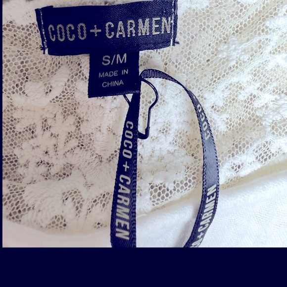 Coco + Carmen White Cotton Lace Detail Blouse NWT Size S/M - Picture 6 of 7